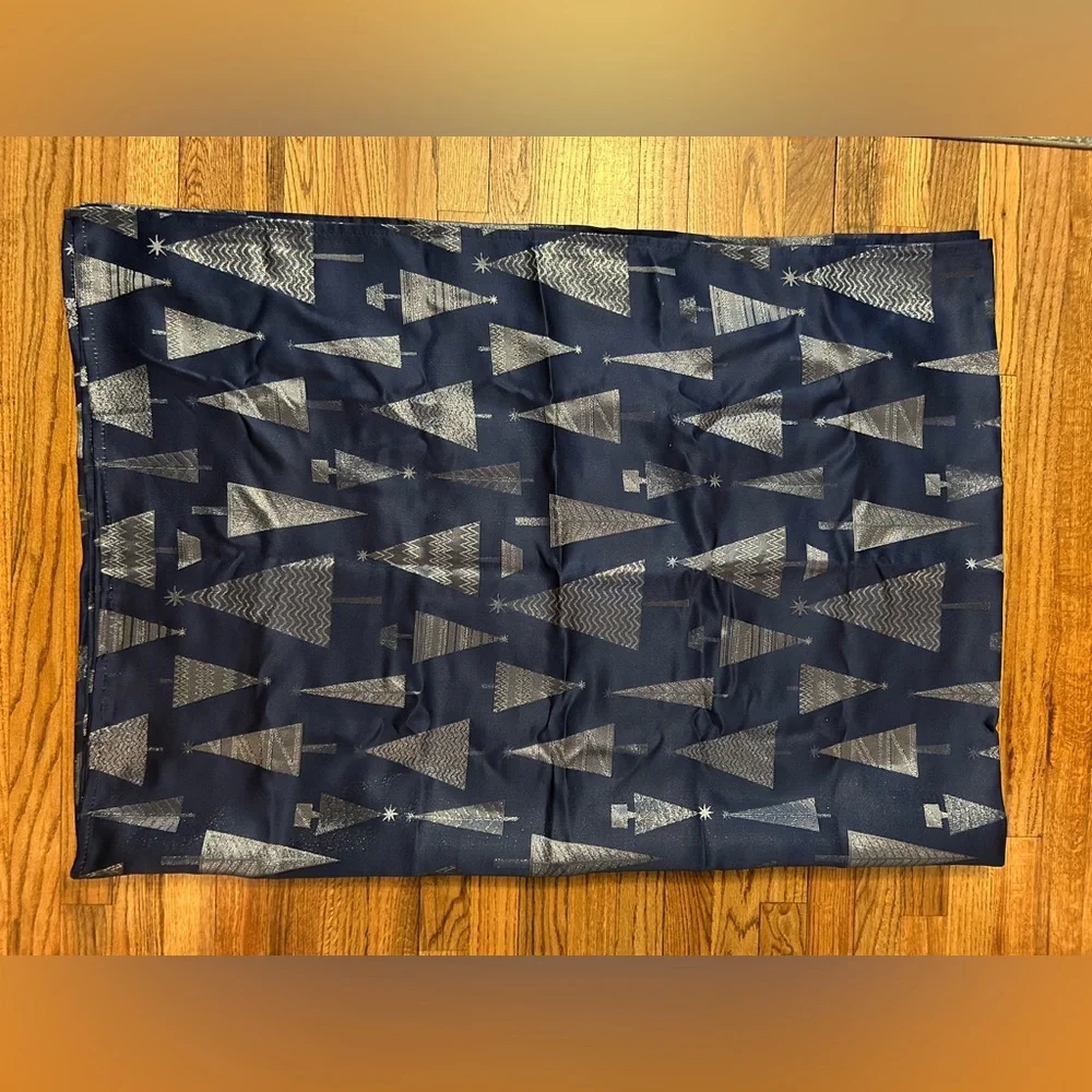 Newbridge Navy Blue and Silver Christmas Tree Tablecloth